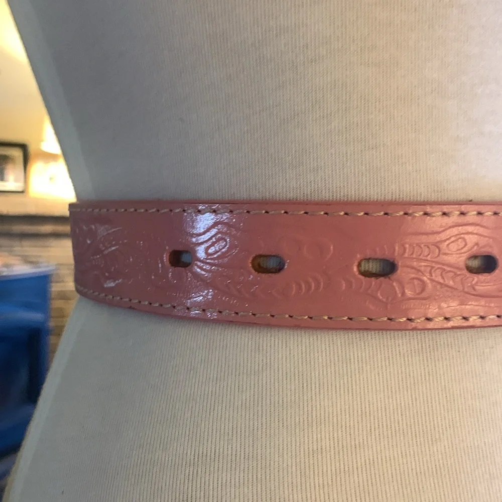 NOCONA PINK TOOLED LEATHER COWGIRL BELT WITH HORSE AND HORSESHOE BUCKLE